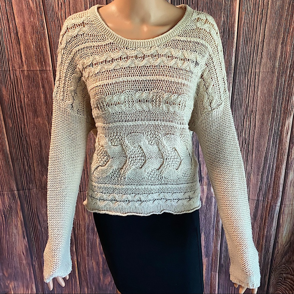 Urban Outfitters Kimchi Blue size medium cream colored knit boho sweater